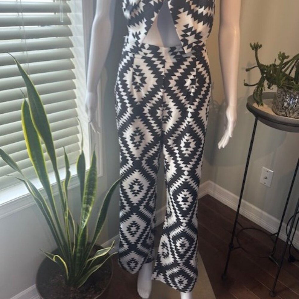 2pc Abstract Set